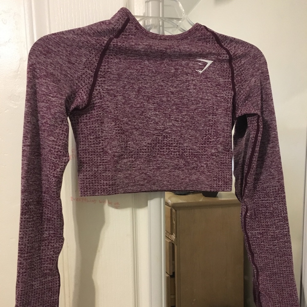 Gym shark crop top